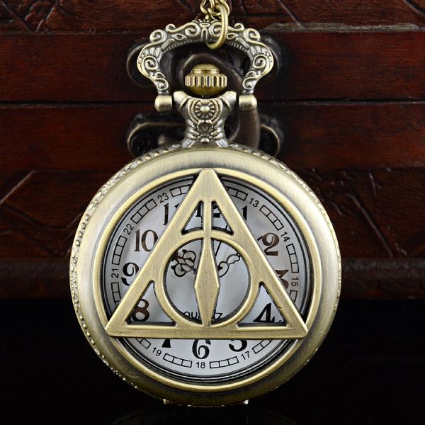 Orologio da tasca con design a triangolo, tema cinematografico caldo, quadrante con numeri romani, per uomo, donna, bambino, miglior regalo