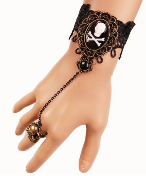 

new halloween foreign trade jewelry pirate skeleton head diamond bracelet women's personality band ring fashion classic exquisite elega, Golden;silver