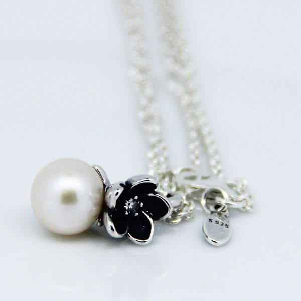 

ckk 925 sterling silver floral white freshwater cultured pearl black enamel necklace pendants original jewelry