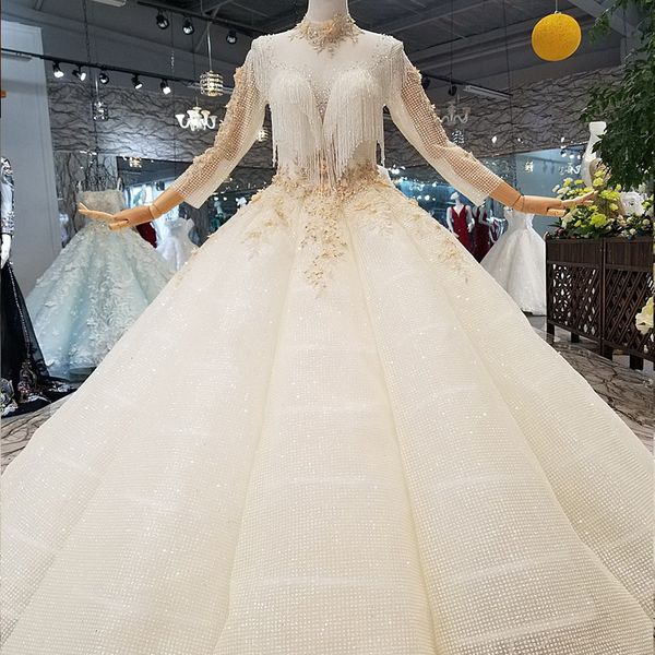 

пеиалнй кѬиалл вадебне пла дђбай ил иллзи вока е длинне Ѭђ, White