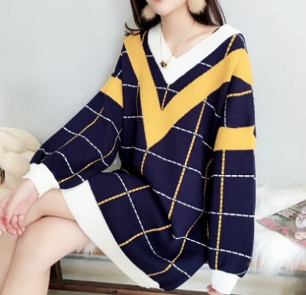 

2018 autumn and winter fashion women's bubble sleeve v neck bottoming shirt loose long stripe knitted sweater, White