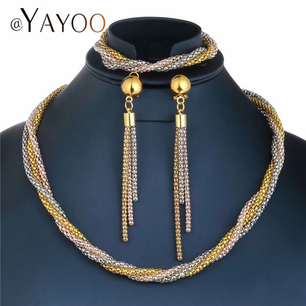 

Brincos e Colar fengyune