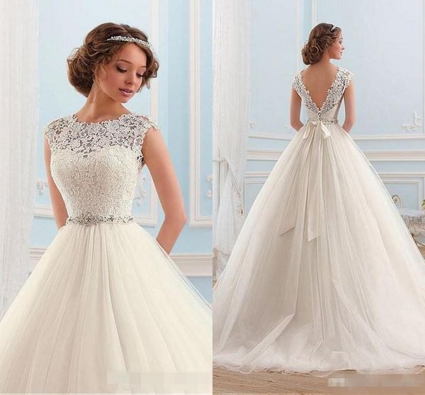 

2019 Vintage A Line Свадебные Платья Шапка Рукава Sexy Открытой Спиной Кружева Аппликации Пояса Белый Тюль Дешевые Сад Western Country Свадебные Платья