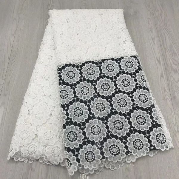 5 Jardas / pc Moda flor branca design francês guipure rendas bordado tecido de renda solúvel em água africano para o vestido CFW4-1