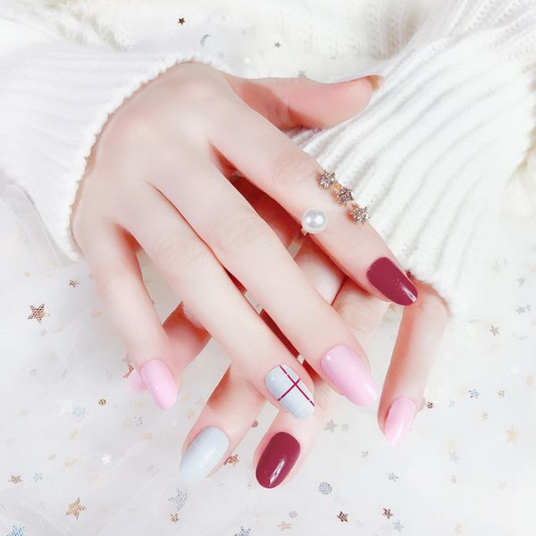 

24 pcs pre glue colored fake nails with stripe designs long oval false nail tips full cover artificial acrylic faux ongles, Red;gold