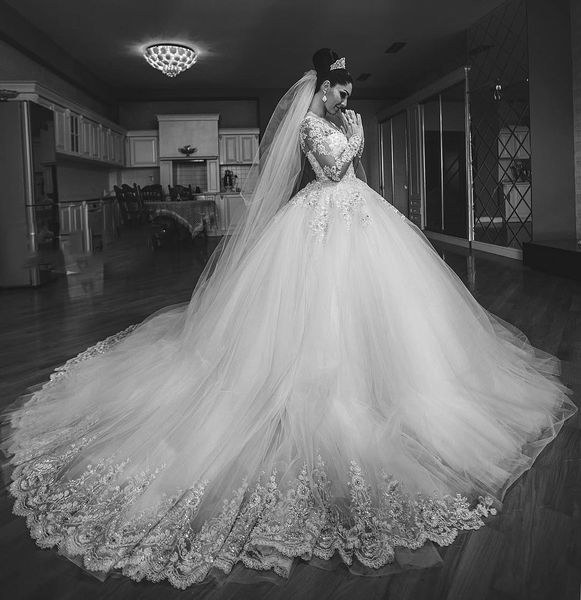 

luxury plus size 2018 new lace princess ball gown wedding dresses long sleeves beads sequined court train tiered tulle abito da sposa, White