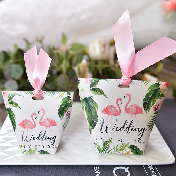 

flamingo wedding favor holders candies boxes chocolate box with ribbon for your guests favors 50pcs lot ing