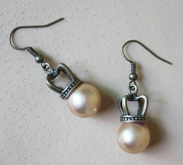 

new south korean fashion style earrings pearl female short style pearl exquisite crown earrings fashion classic exquisite elegance, Silver