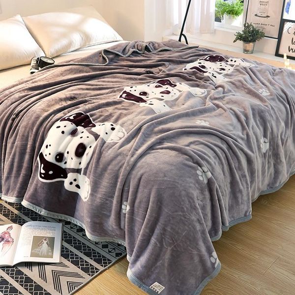 

quality bedspread blanket high density super soft flannel winter warm blanket for the sofa/bed/car portable plaids ing