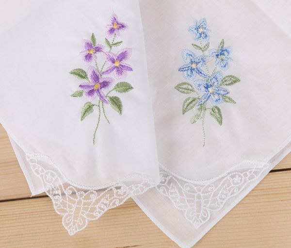 

white napkin delicate embroidery 100% cotton cloth napkin as wed gift favor wed party banquet