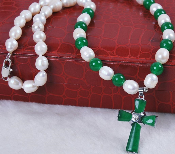 

7-8mm natural rice white akoya cultured pearl/green jade cross pendan necklace, Silver