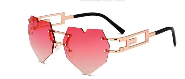 

new foreign trade metal peach heart sunglasses europe and the united states street pgraphy trend love ocean film sunglasses wholesale 52, White;black