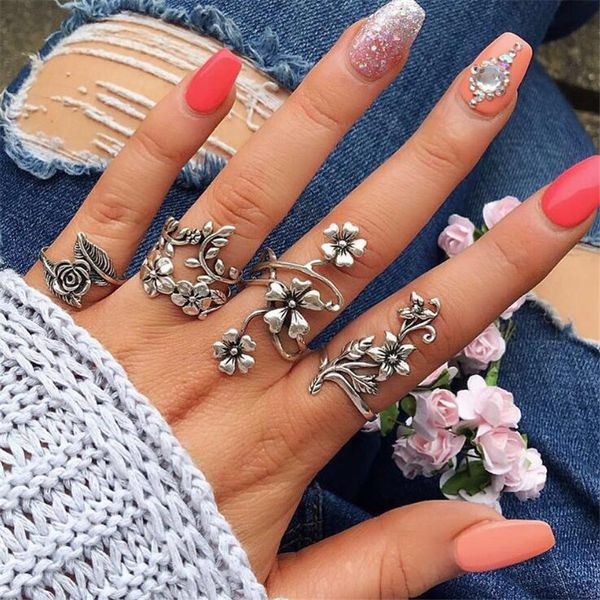 

vintage silver color rose flower rings set for women girl bohemia antique midi rings 4pcs/set floral knuckle ring party gifts