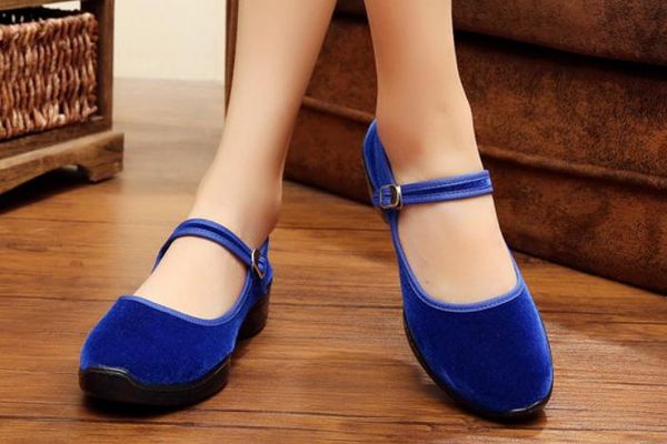 

send 2018 spring and autumn new style round head women's cloth shoes, Black