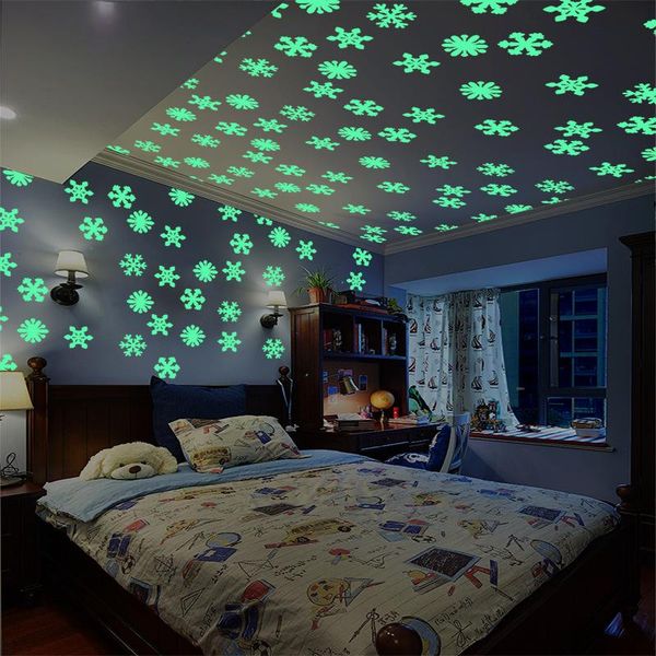 Acheter 3d Stéréo Lumineux Neige Stickers Muraux Chambre Denfant Maternelle Chambre Salon Dortoir Flocon De Neige Fluorescent Sticker De Noël De