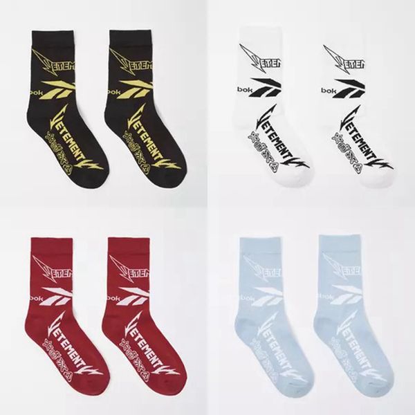 

2017 последний бренд vetements x rebok желтые буквы носок скейтборды полосатый средний длинный хип-хоп harajuku модные носки hflswz011, Black