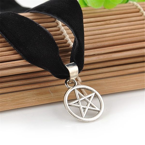 

2016 vintage black velvet ribbon choker gothic handmade with pentagram pendant charm necklace for women gift, Golden;silver
