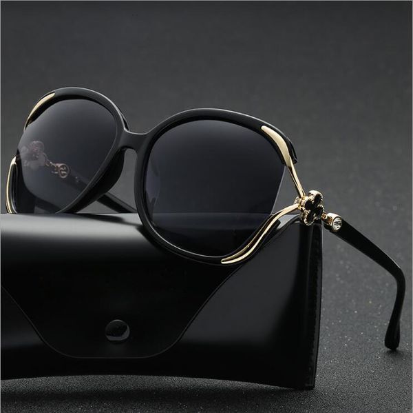 

fashion new sun glasses uv 400 lens polarized sunglasses men classic design sunglass with black box, White;black