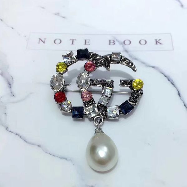

New Arrival Multistyle Letters Luxury Brooch Pearl Crystal Brand Designer Giiu Brooch Suit Lapel Pin Famous Brand Jewelry High Quality
