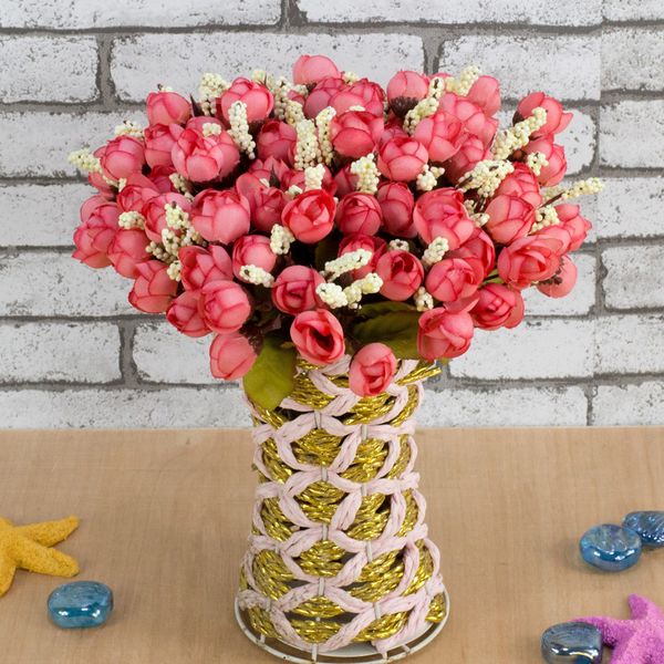 

10pcs/lot simulation small roses bract 15 heads/bouquet wedding decorative hand holding silk flowers home decorations fake flowers