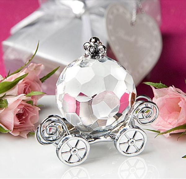 Vendita all'ingrosso di cristallo di vetro carrozza di zucca artigianato collezione d'arte tavolo ornamenti per auto souvenir decorazione di nozze per la casa SN668