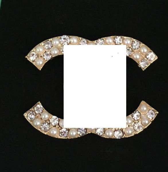 

Новая горячая мода дамы сплава жемчуг горный хрусталь брошь письма дизайнер деву