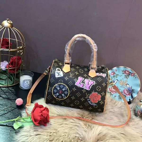 

Selling 2018 new women handbag brand Single shoulder bag wallets High quality Designer bags fashion Cosmetic bag handbags N13