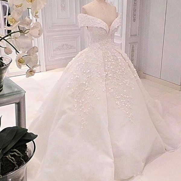 

glamorous lace ball gown wedding dresses off shoulder beads appliques bridal gowns dubai court train vestidos de novia, White
