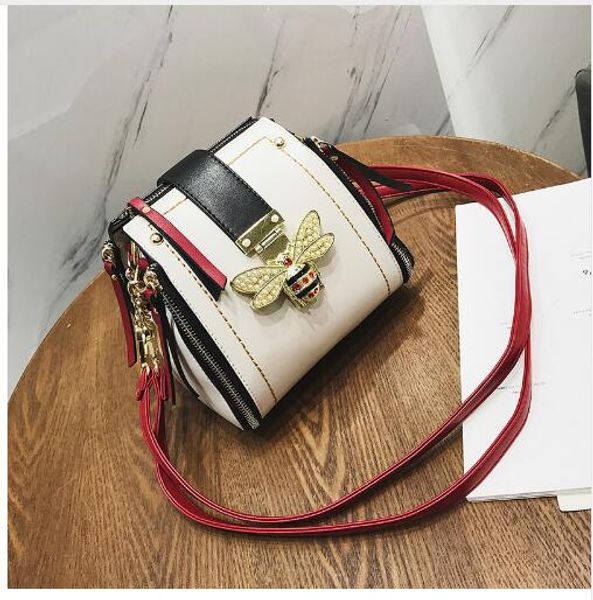 

WITFLASH Animal Bee Backpacks for Girl Korean Fashion Double Shoulder Bag Leisure Classica Style Lady Backpack PU leather