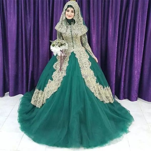 Hochwertige muslimische grüne Brautkleider mit goldener Spitze, bescheidener Stehkragen, lange Ärmel, Sweep-Zug, Ballkleid, arabische Brautkleider