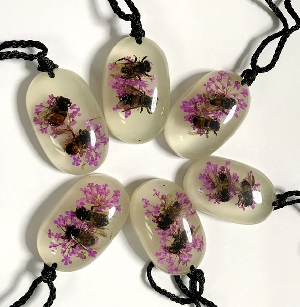 

yqtdmy 12 pcs noble purple lovely bee design cool charming pendant, Silver