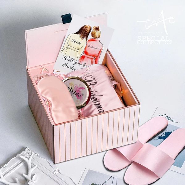 bridesmaid robe and slipper set