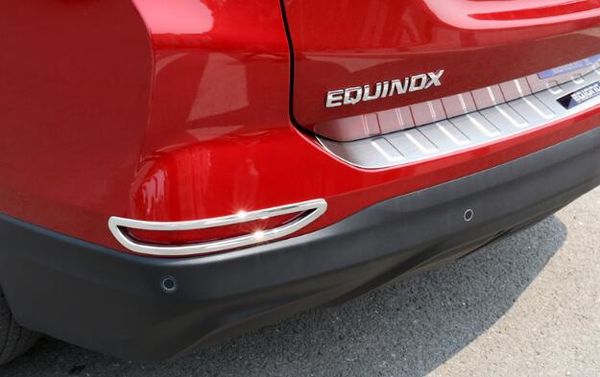 Alta qualidade ABS cromado 2pcs farol de neblina dianteiro do carro decoração guarnição 2pcs tampa de acabamento da lâmpada de neblina traseira para Chevrolet Equinox 2017-20182540