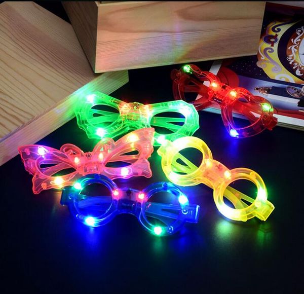 Mode Herz Schmetterling Blinkende Led Gläser Leuchtende Party Dekorative Beleuchtung Klassisches Geschenk Helles Licht Festival Geschenke