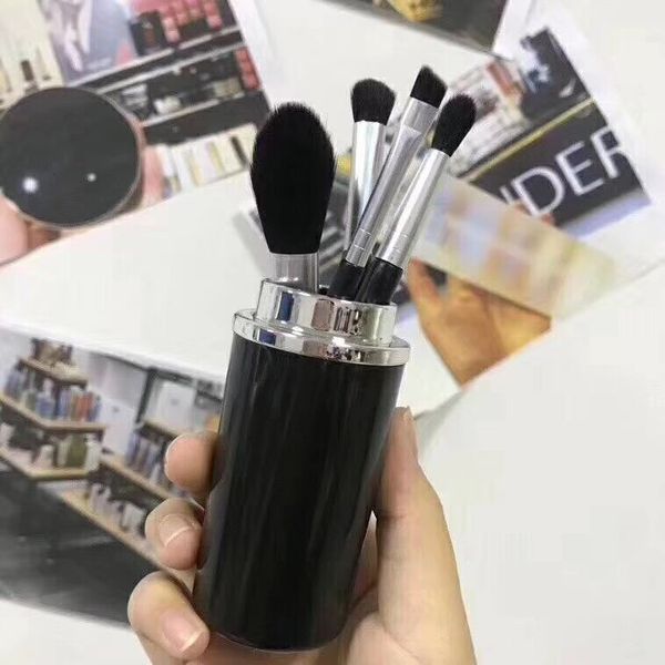 

dropship 2018 m brand 4pcs makeup brushes set makeup look in a box basic brush set makeup brush with big lipstick shape holder bullet shape