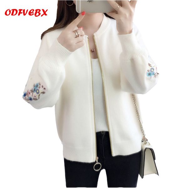 

boutique 2018 spring new knitted cardigan sweater female short loose high-end embroidery baseball uniform coat women odfvebx, White;black