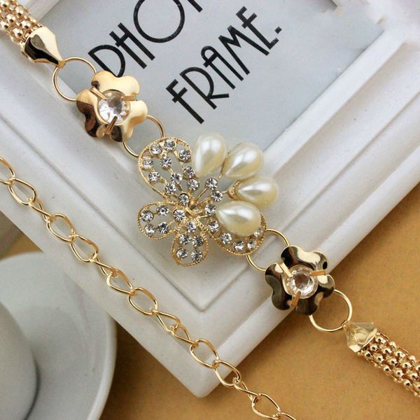 

2018 woman belts for dress flower belts special heart-shaped bowknot pattern spring dress metal golden waist chain belt, Black;brown