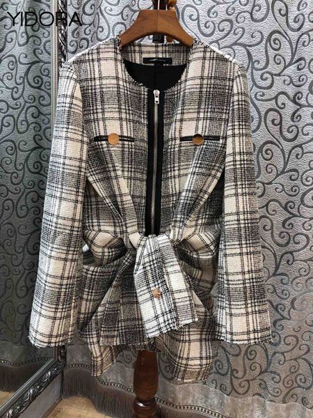 

fall 2018 women round neck plaid crinkle jacket with front zipper closure features waist with twist knot & creased-effect detail, Black;brown