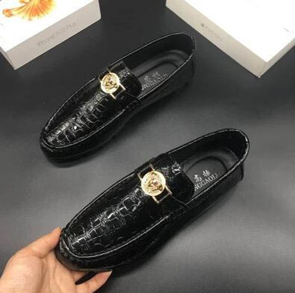 

Fashion Men Casual Loafers Black Solid Leather Driving Moccasins Gommino Slip on Men Loafers Shoes Male Loafers CX41