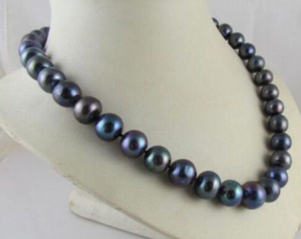 

real classic +++ 9-10mm black natural pearl necklace 45cm, Silver