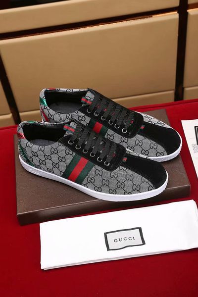 

New Designer Branded New Personality Luxury Brands Men Women Casual Sneakers White Leather Sneaker Walking Shoes With Box A28