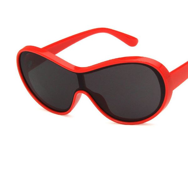 

mincl/ brand designer round sunglasses brand design large frame circle sun glasses female red black punk goggle eyewear uv400 nx, White;black