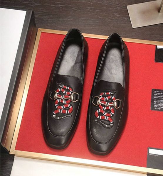 

Новый бренд мужчины мокасины мягкие мокасины модельер Повседневная обувь вышивк