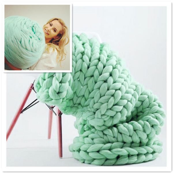 

1 ball color 250g knitted blanket chunky wool yarn super bulky arm knitting wool roving, Black