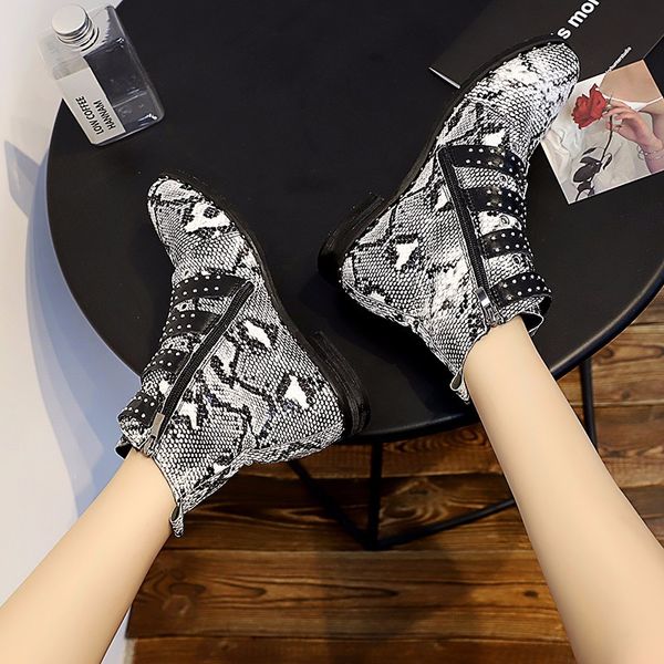 

luxury designer leather studded ankle boots for women classical rivets 3 buckles chunky heels women boots fashion punk shoes, Black