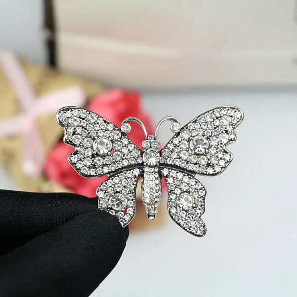 

Women Pins Brooches Pins Gold Plated Full Sparky CZ Crystal Butterfly Brooches Suit Dress Pins for Party Wedding