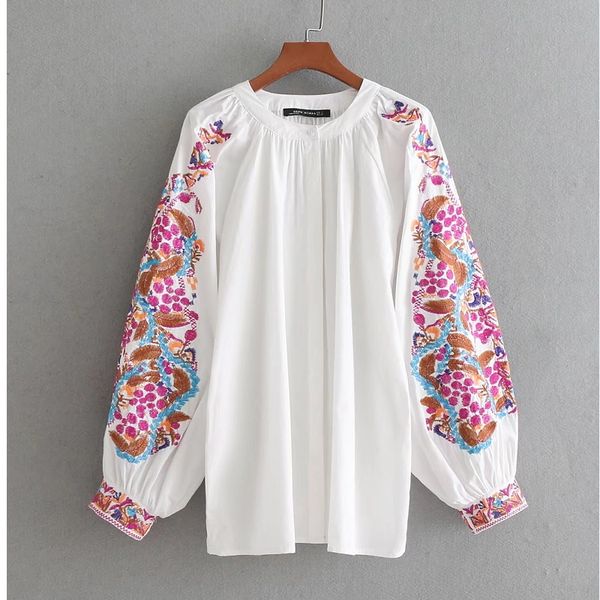 

2018 women vintage national style sleeve totem flower embroidery blouses shirt chic retro femininas blusa casual ls1801, White