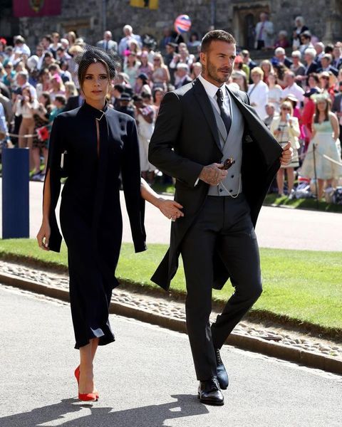 

Victoria Celebrity Evening Dresses Long Sleeves Sheath Dark Blue Party Wear Gowns Prince Harry Evening Party Gowns Tea Length