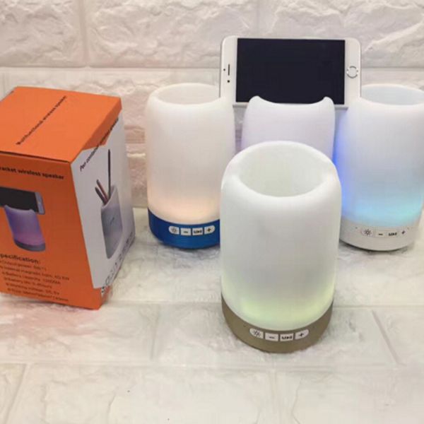 

Wireless Bluetooth speaker pen holder phone bracket speaker card U disk with colorful lights mini portable small sound Q6 2018 good
