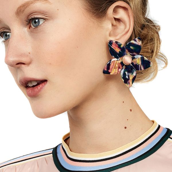 

fashion exaggerated acrylic resin earrings star flower shaped earrings for women design jewelry wholesale, Silver